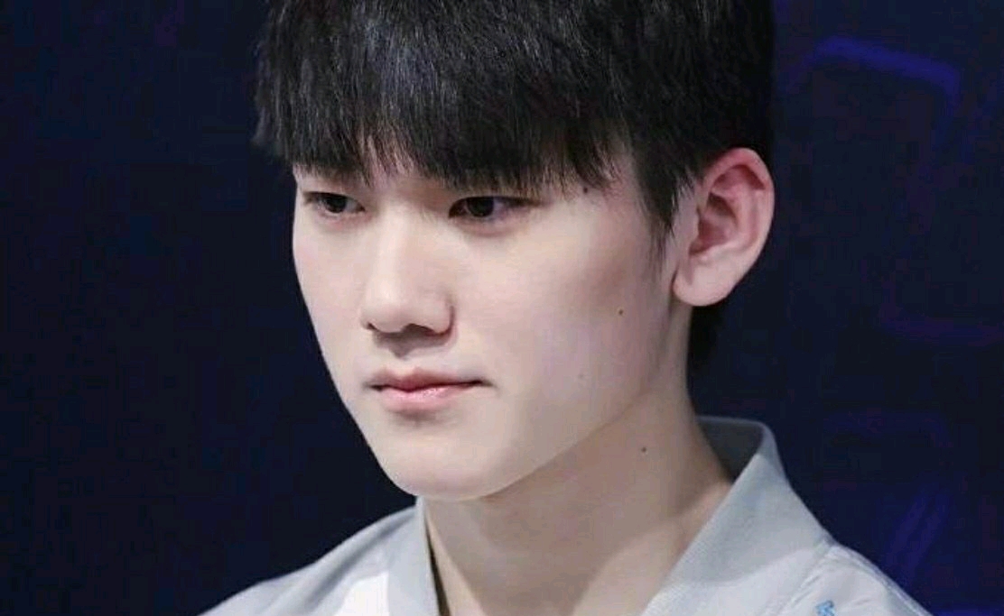 预选赛与低 预选赛与低